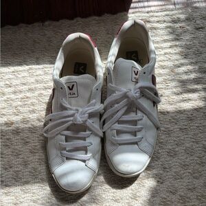 Veja V12 Sneakers